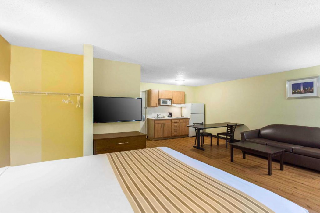 Hawthorn Extended Stay by Wyndham Lewisville 2/14