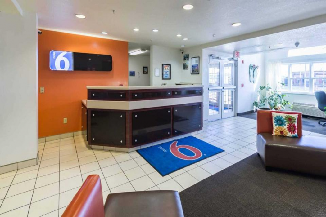 Lobby at Motel6 Huron, OH - Sandusky, HURON - OH