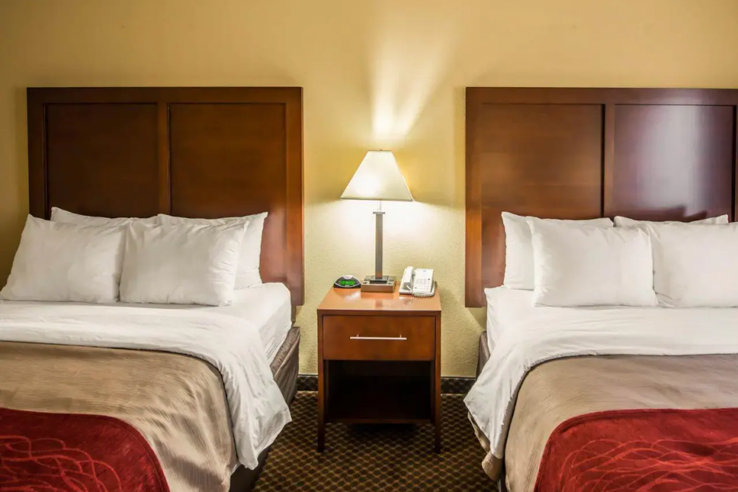Comfort Inn & Suites Morganton South 12/33