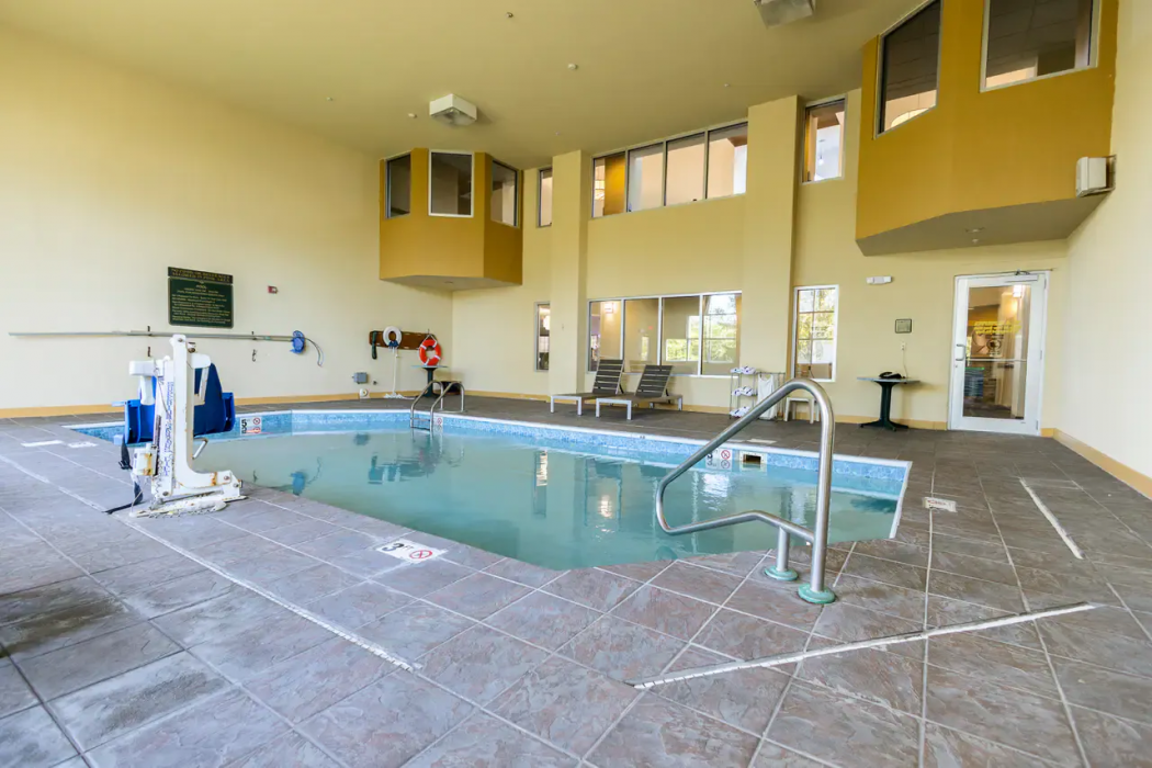 Comfort Suites Springfield I-70 22/32