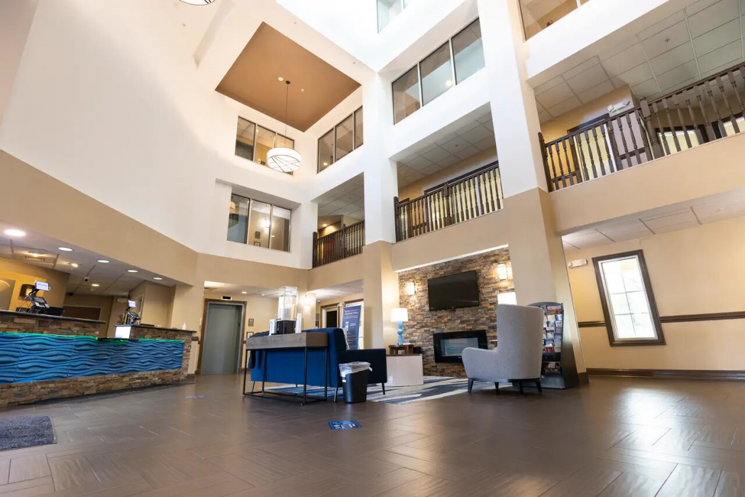 Comfort Suites Springfield I-70 6/32
