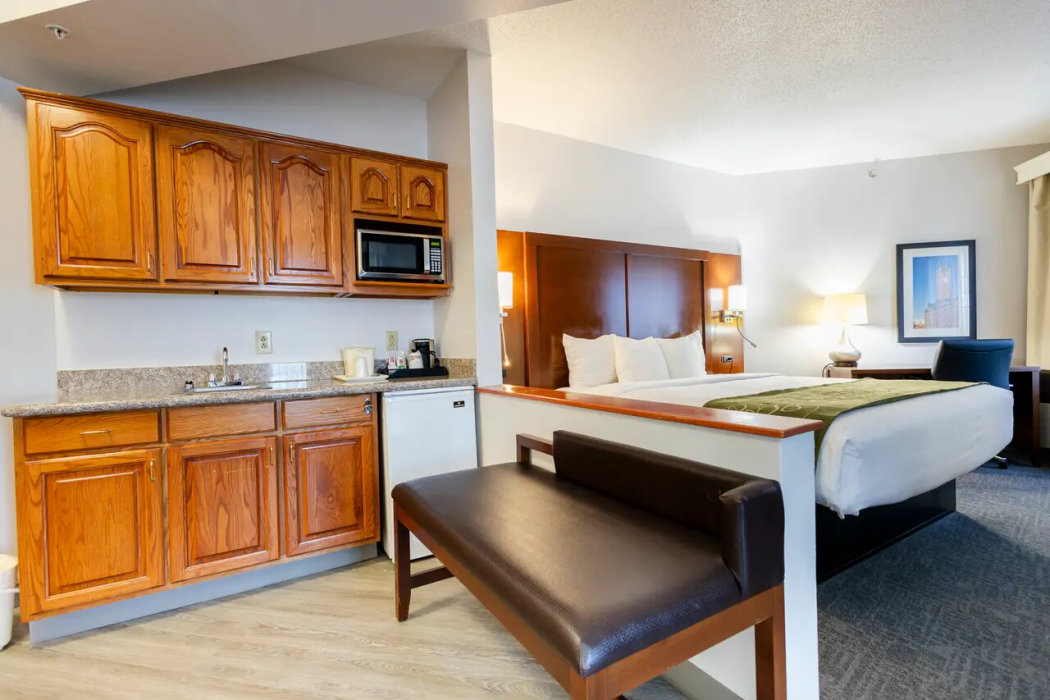 Comfort Suites Springfield I-70 18/32
