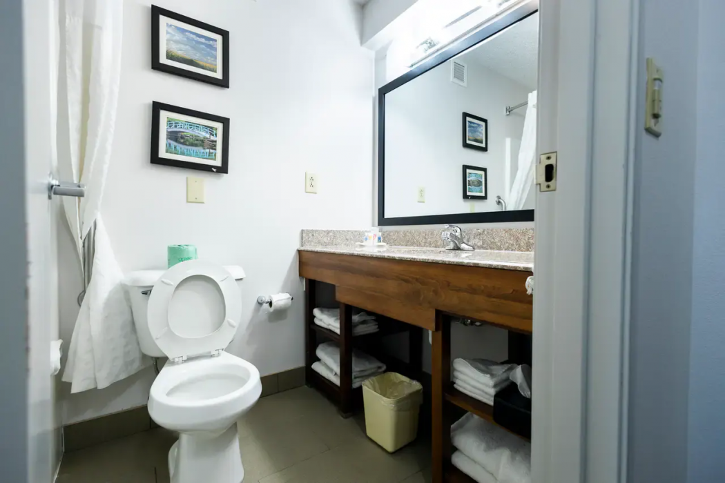 Comfort Suites Springfield I-70 13/32