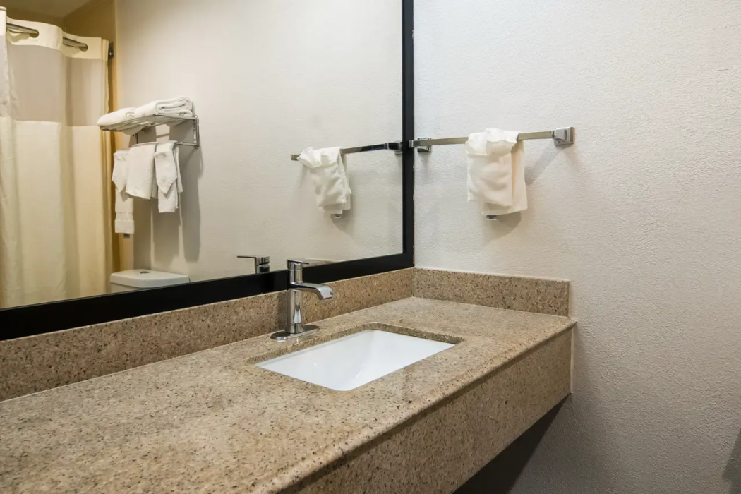 Quality Inn & Suites Waco North 16/28