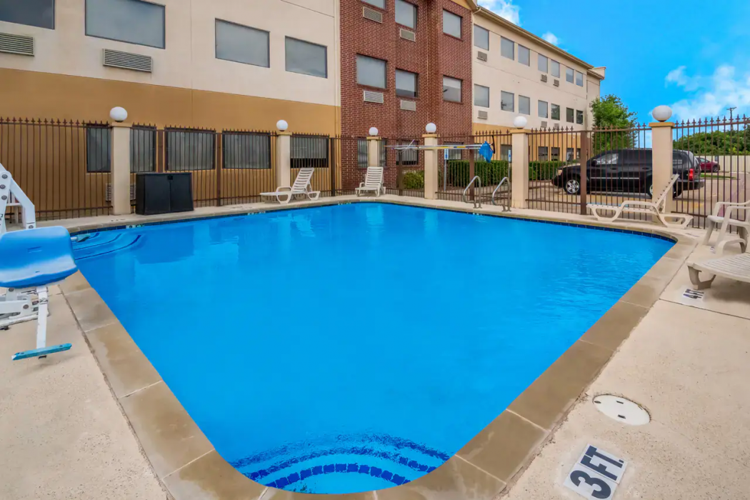 Quality Inn & Suites Waco North 19/28