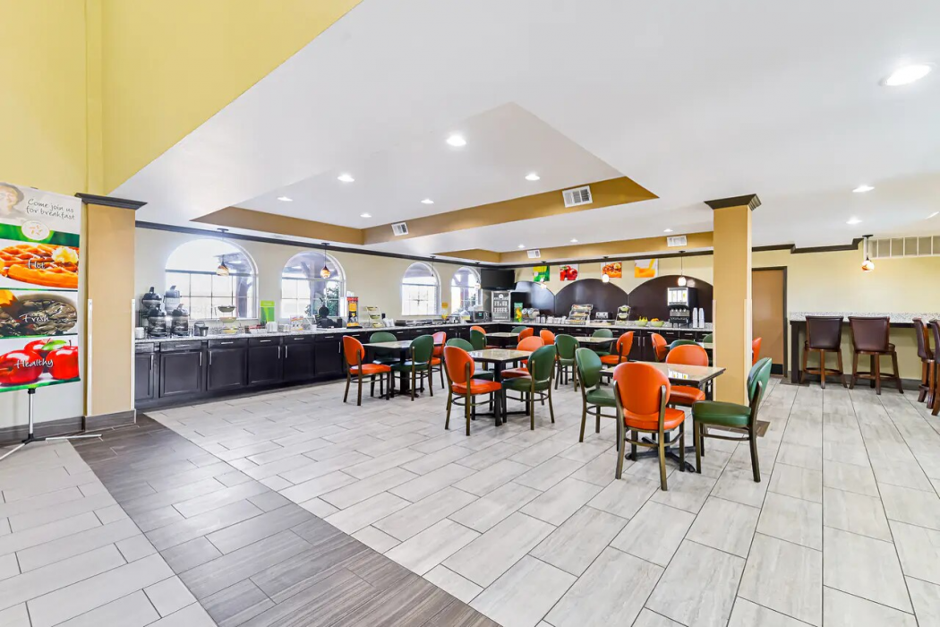 Quality Inn & Suites Lubbock South 13/17