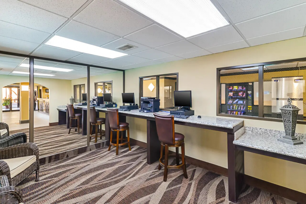 Quality Inn & Suites Lubbock South 17/17