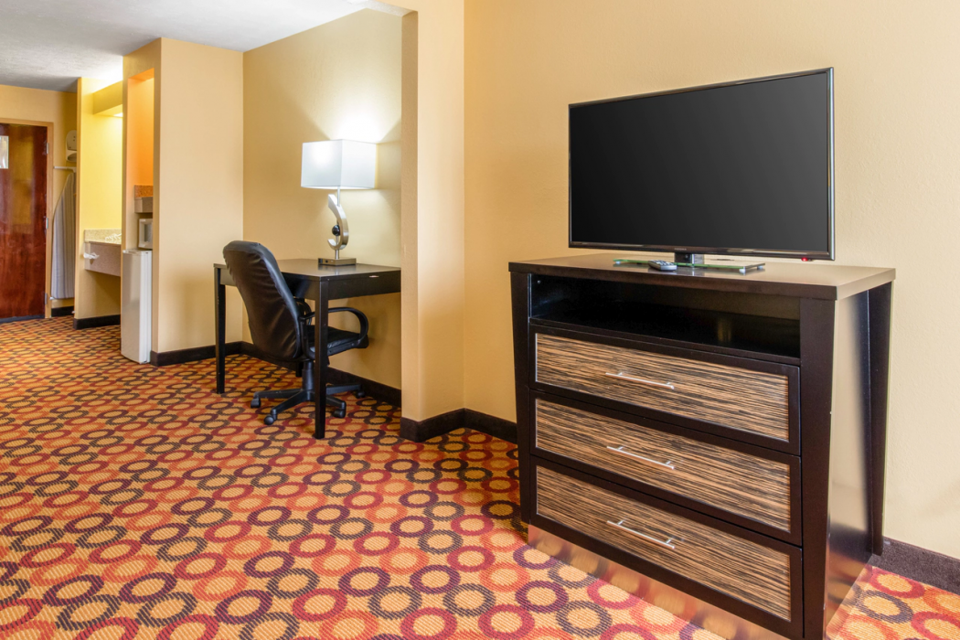 Quality Inn & Suites Montgomery East Carmichael 8/18