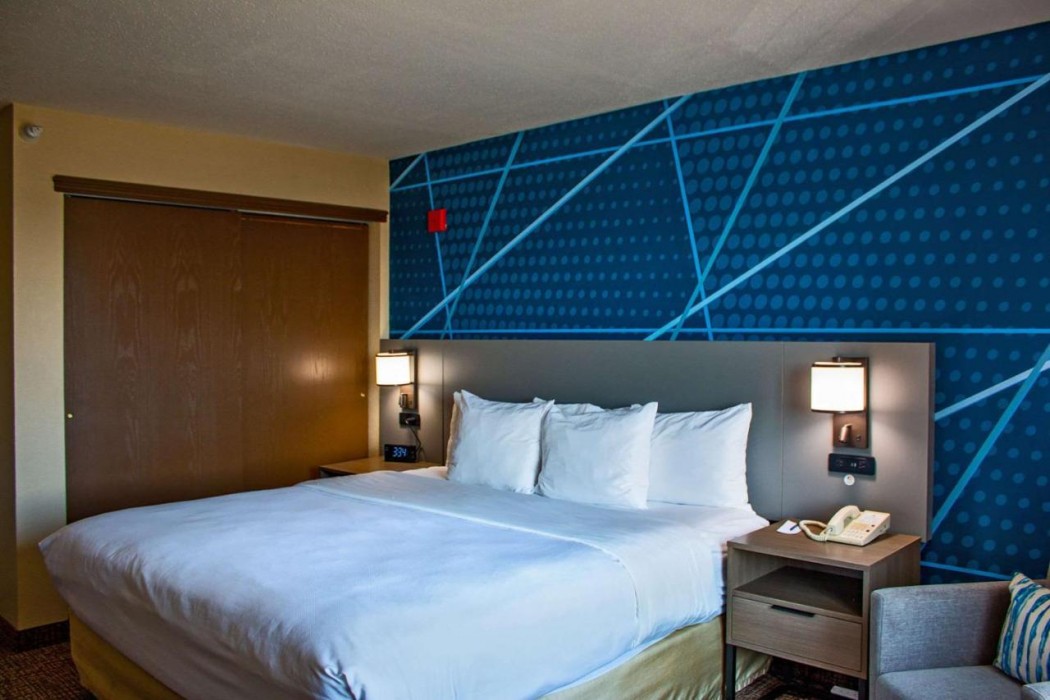 Comfort Inn & Suites Geneva - West Chicago 5/32
