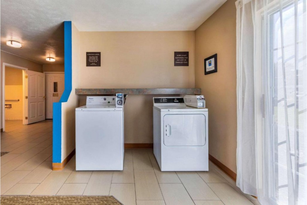 Comfort Inn & Suites Lancaster Antelope Valley 23/40
