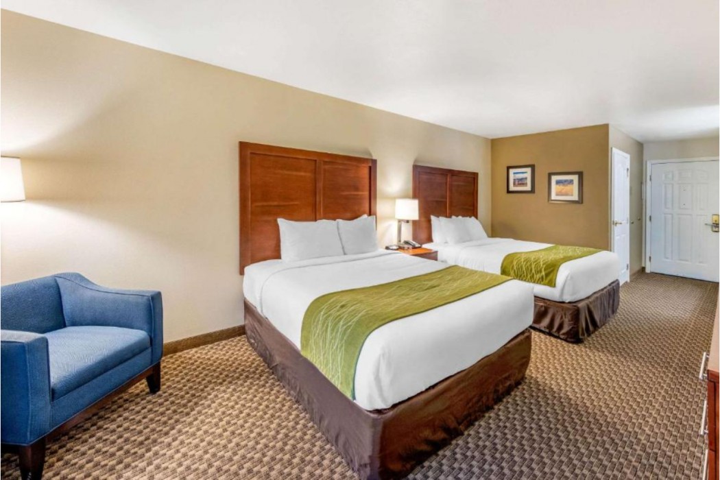 Comfort Inn & Suites Lancaster Antelope Valley 14/40