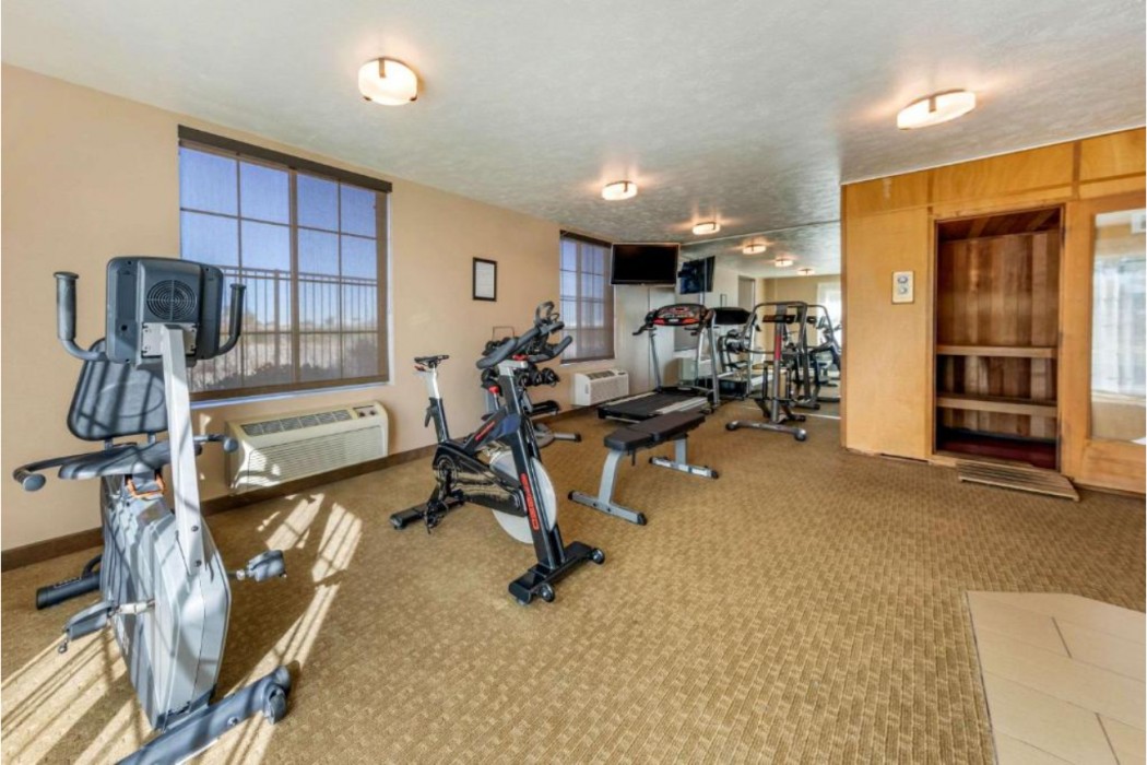 Comfort Inn & Suites Lancaster Antelope Valley 27/40