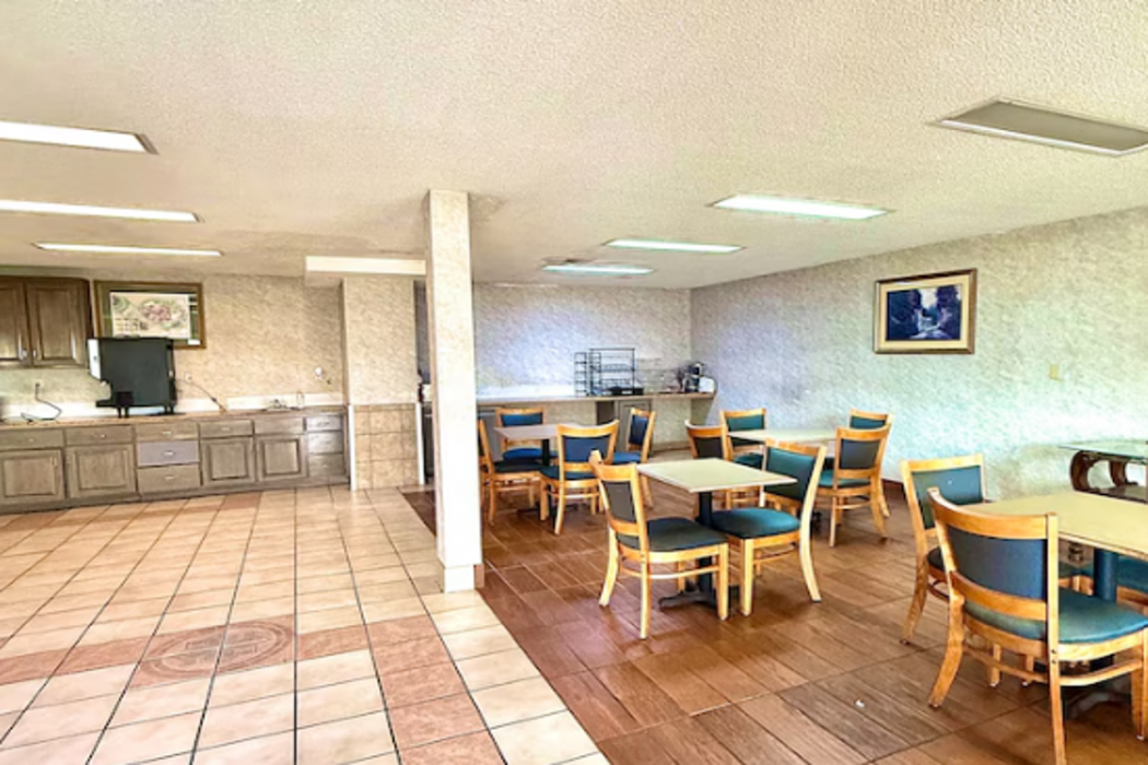 Magnolia Inn Townhouse Hattiesburg MS I-59 35/60