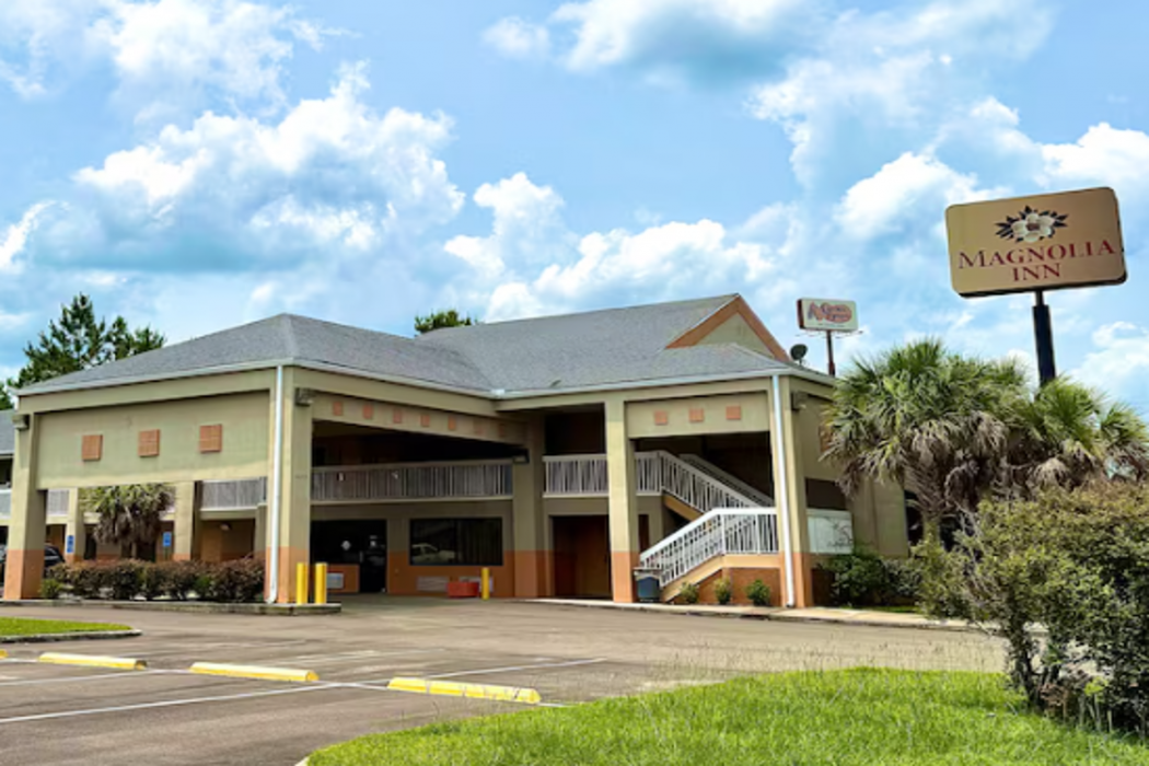 Magnolia Inn Townhouse Hattiesburg MS I-59 image