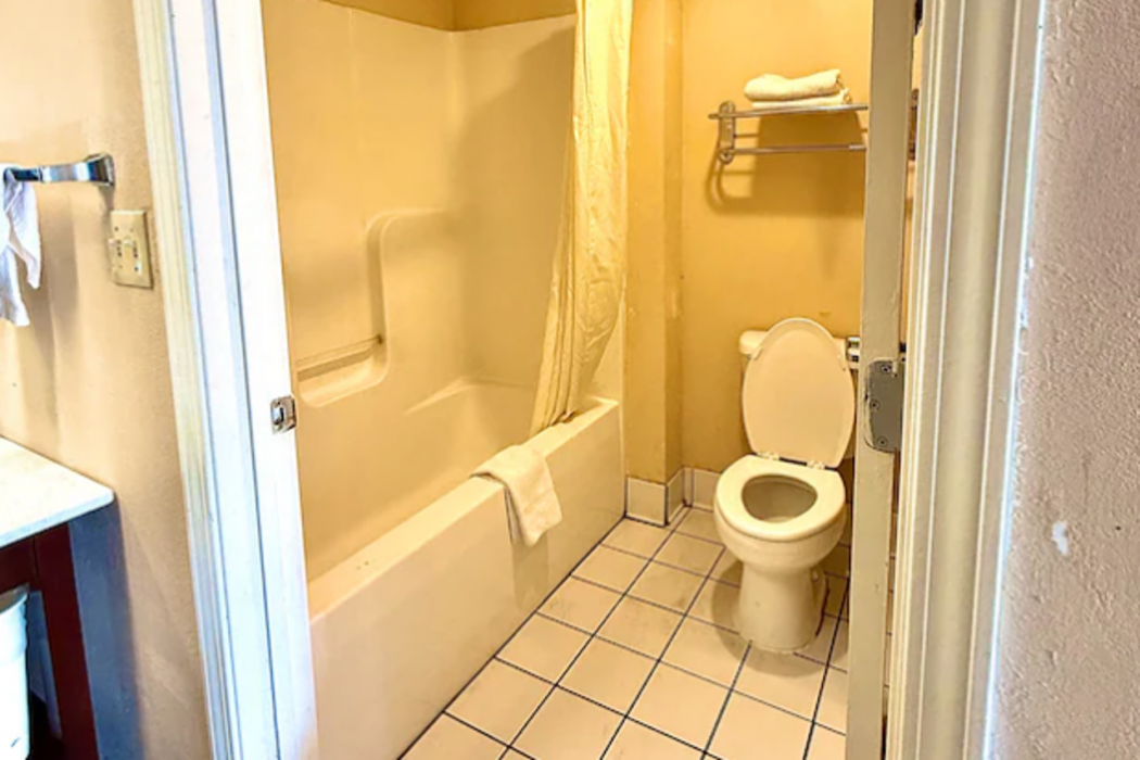 Magnolia Inn Townhouse Hattiesburg MS I-59 23/60