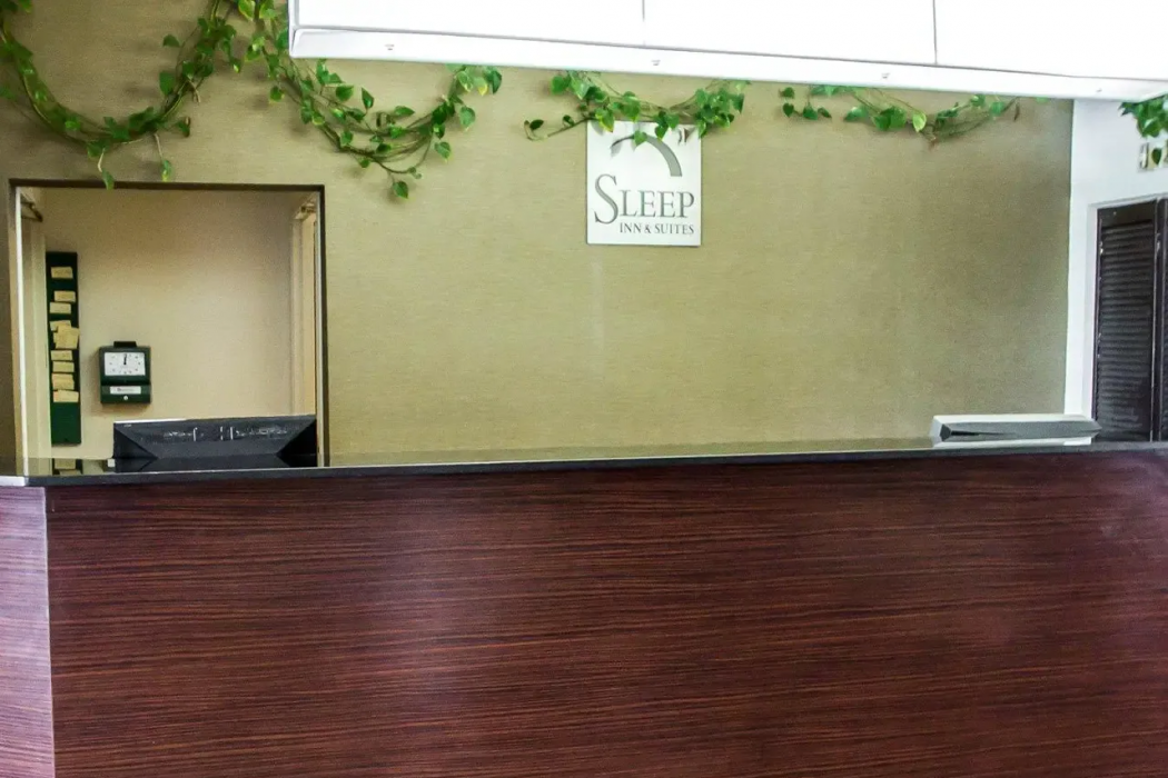 Sleep Inn & Suites Niantic North 4/36