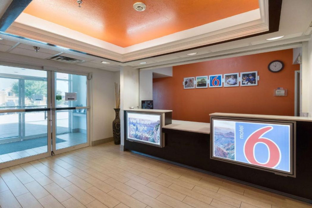 Motel6 Hillsboro, TX 8/40
