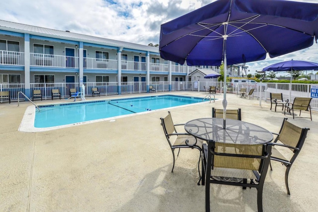 Rodeway Inn North Charleston - Ashley Phosphate 28/38