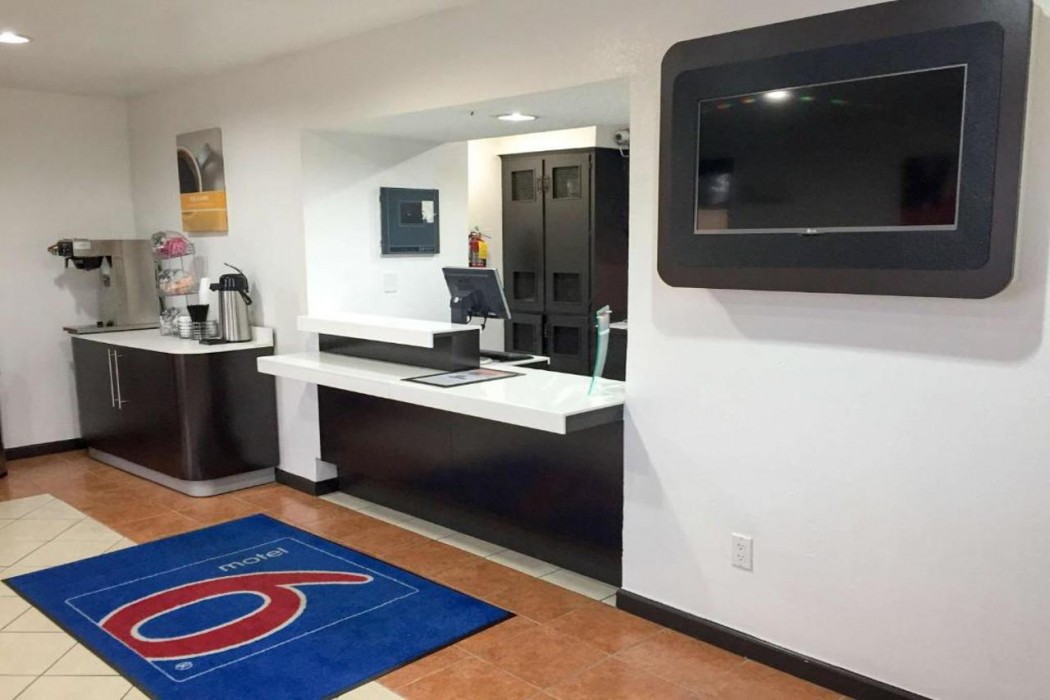 Lobby at Motel6 Kingsland, GA - Kings Bay Naval Interstate 95, KINGSLAND - GA