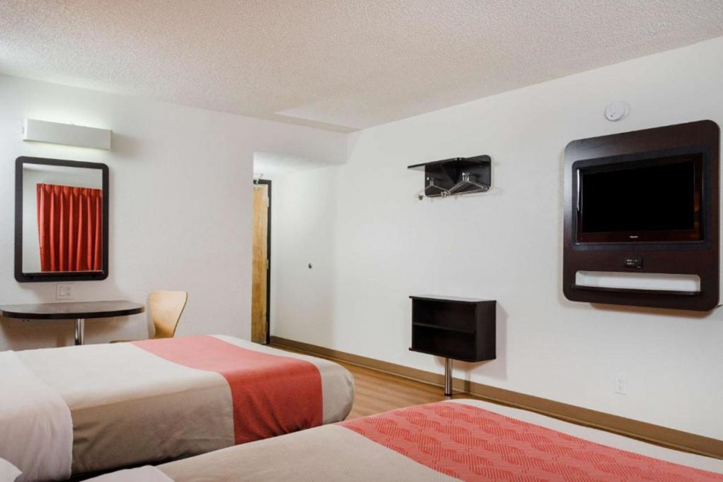 Ramada by Wyndham Merced 17/57