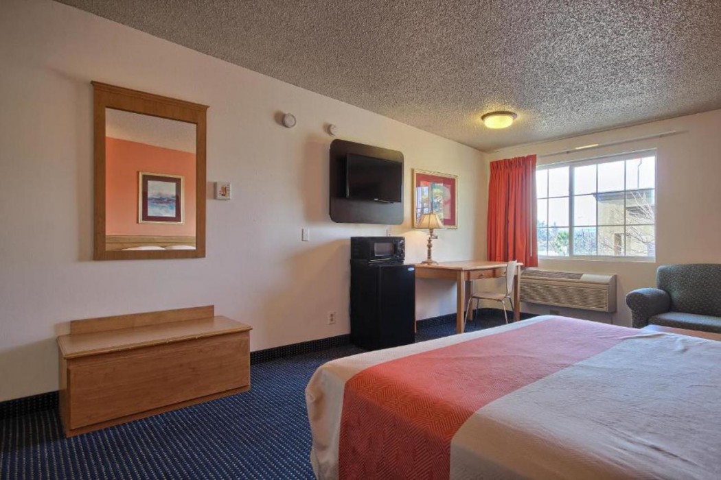 Ramada by Wyndham Merced 21/57