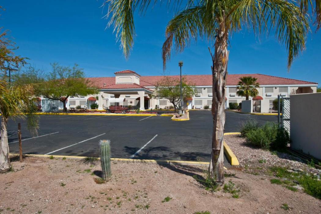 Americas Best Value Inn Apache Junction 2/56