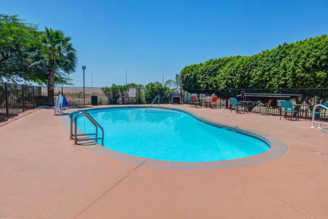 Americas Best Value Inn Apache Junction 41/56