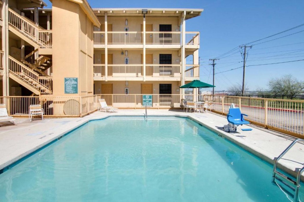 Studio6 Fort Worth, TX - West Medical Center 37/49