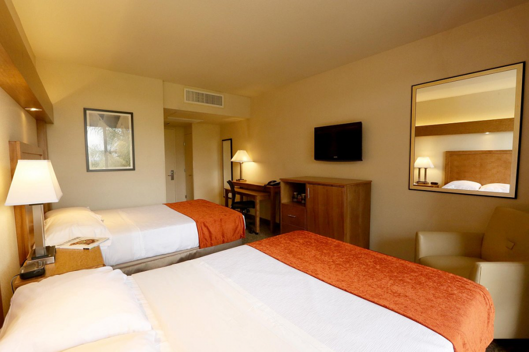 Kellogg West Conference Center &amp; Hotel 14/32
