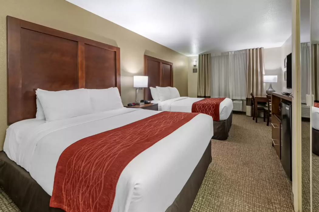 Comfort Inn Fontana, CA 10/26