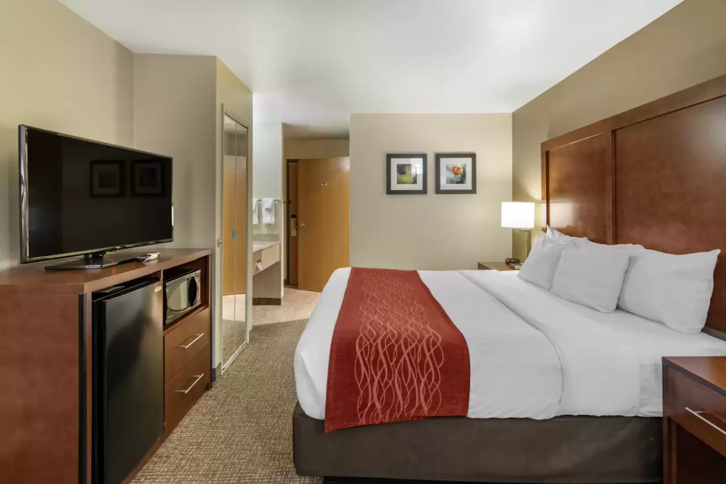 Comfort Inn Fontana, CA 7/26