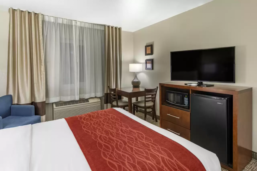 Comfort Inn Fontana, CA 6/26