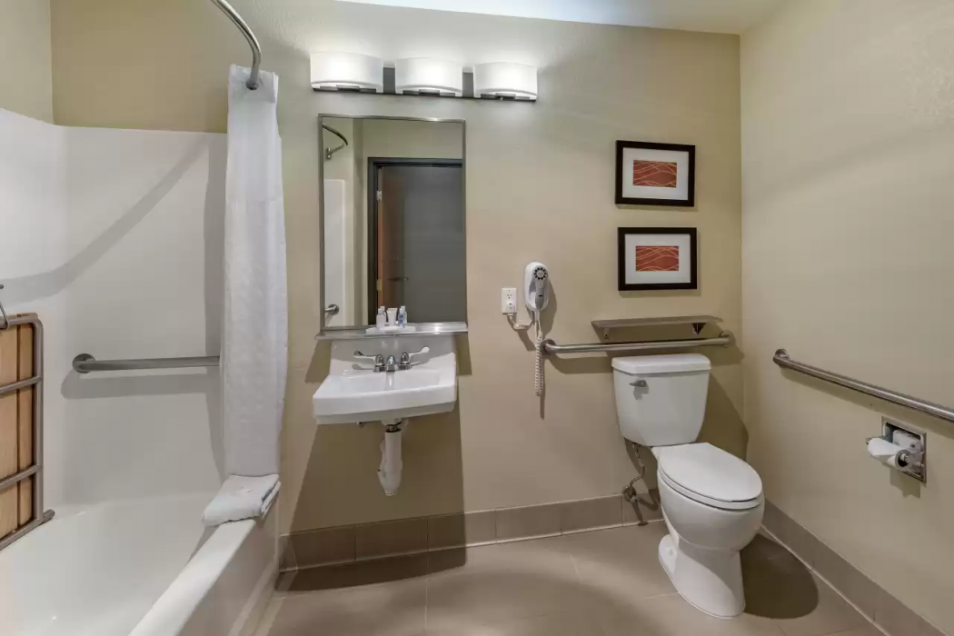 Comfort Inn Fontana, CA 12/26