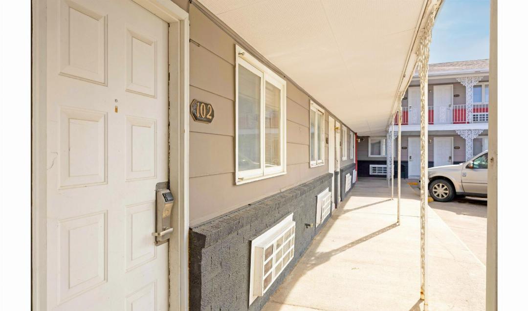 Circle S Motel Cozad I-80 10/60