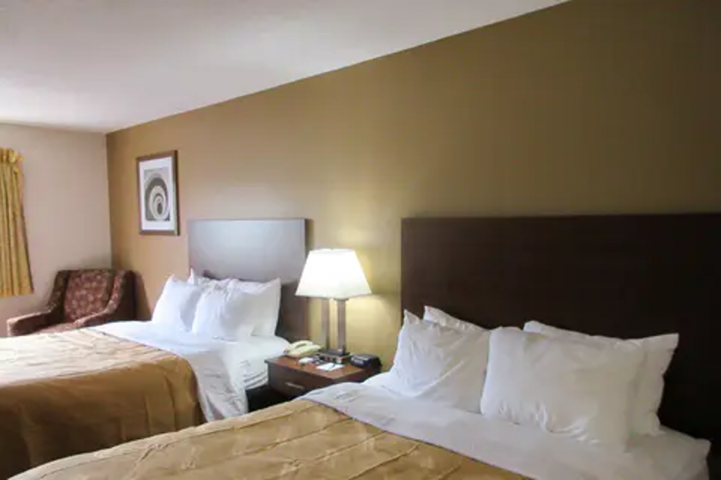 Quality Inn Sawyer, MI 5/35