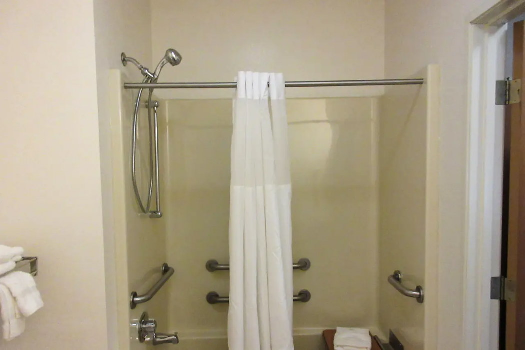 Quality Inn Sawyer, MI 9/35