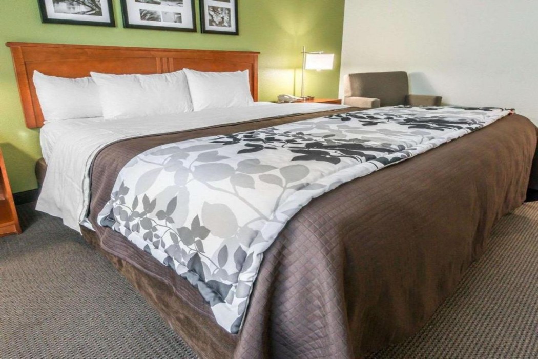 Sleep Inn and Suites Winchester 10/25