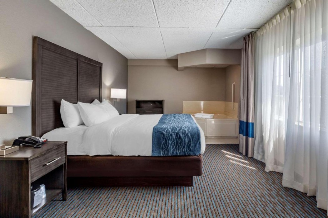 Comfort Inn Griswold, CT 10/31