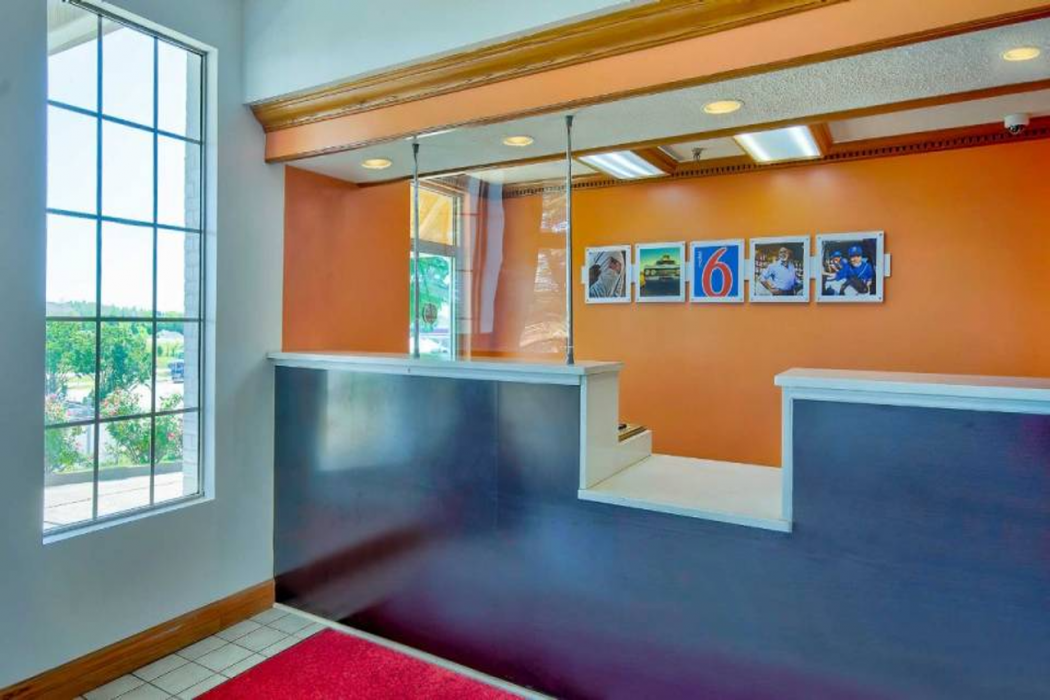 Motel6 Grand Rivers, KY 8/59
