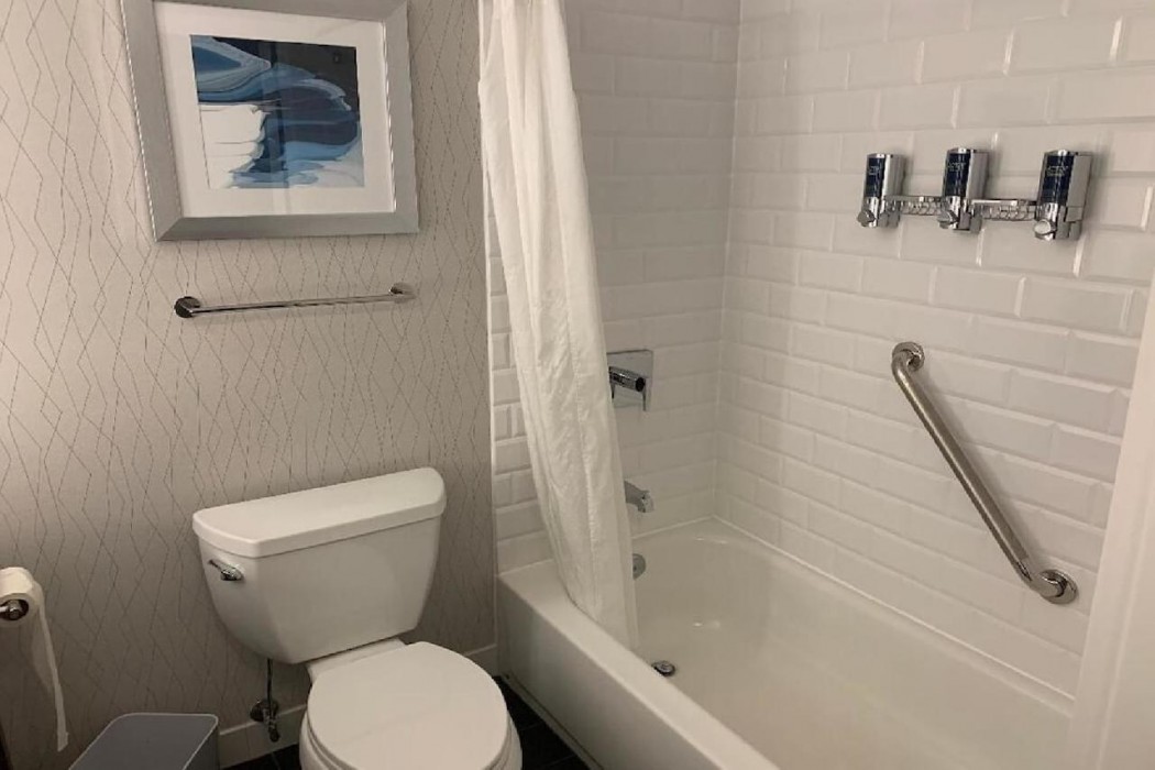 Radisson Hotel Fairview Heights - St. Louis 7/33