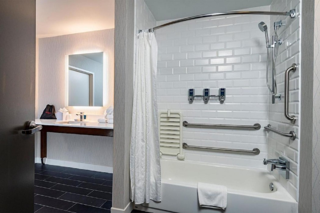 Radisson Hotel Fairview Heights - St. Louis 8/33