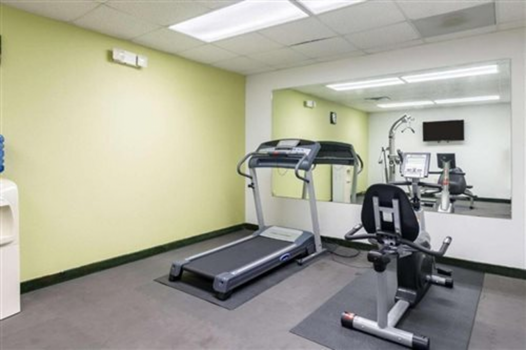 Quality Inn & Suites Alma I-40 13/26