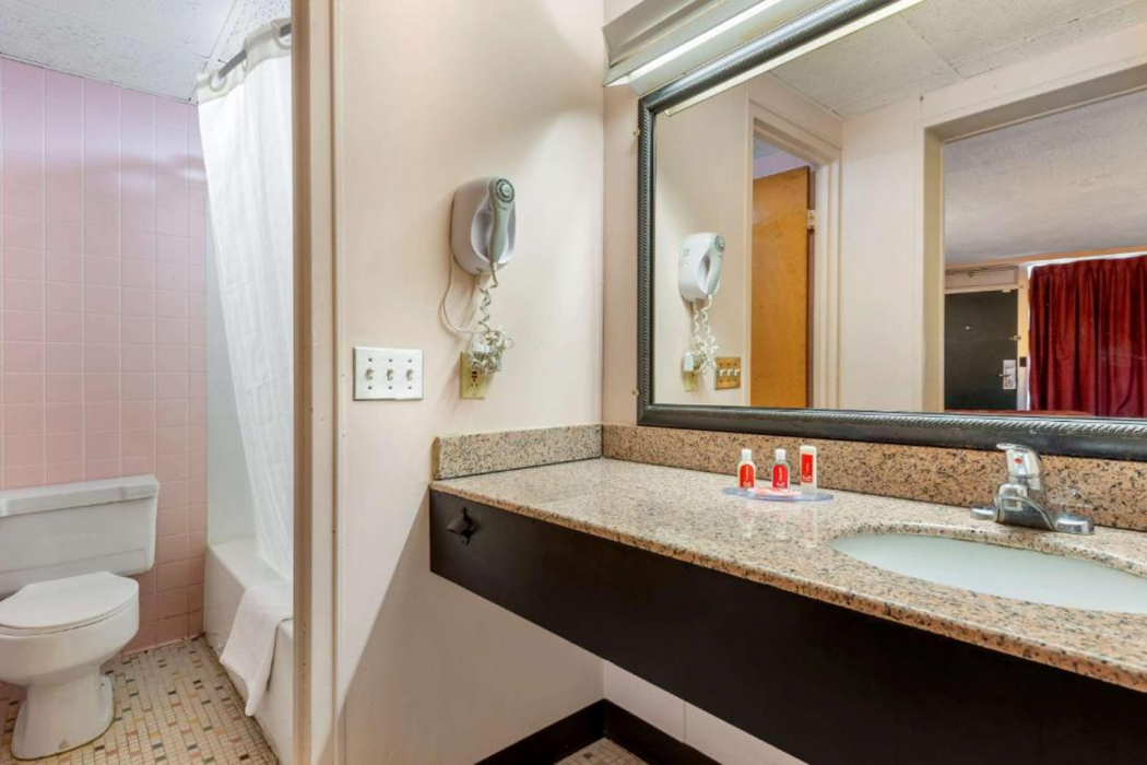 Econo Lodge Cortland Downtown NY 15/30