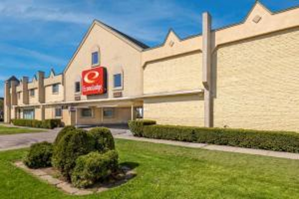Econo Lodge Cortland Downtown NY 1/30