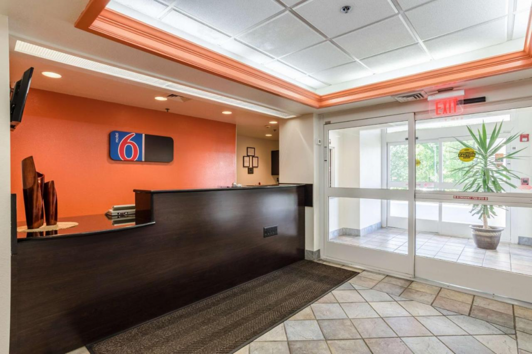Lobby at Motel6 Bristol, VA, BRISTOL - VA