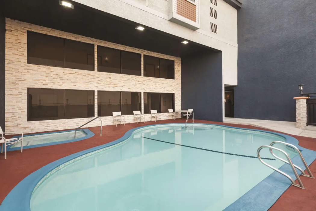 Country Inn and Suites By Radisson Bakersfield, CA 12/23