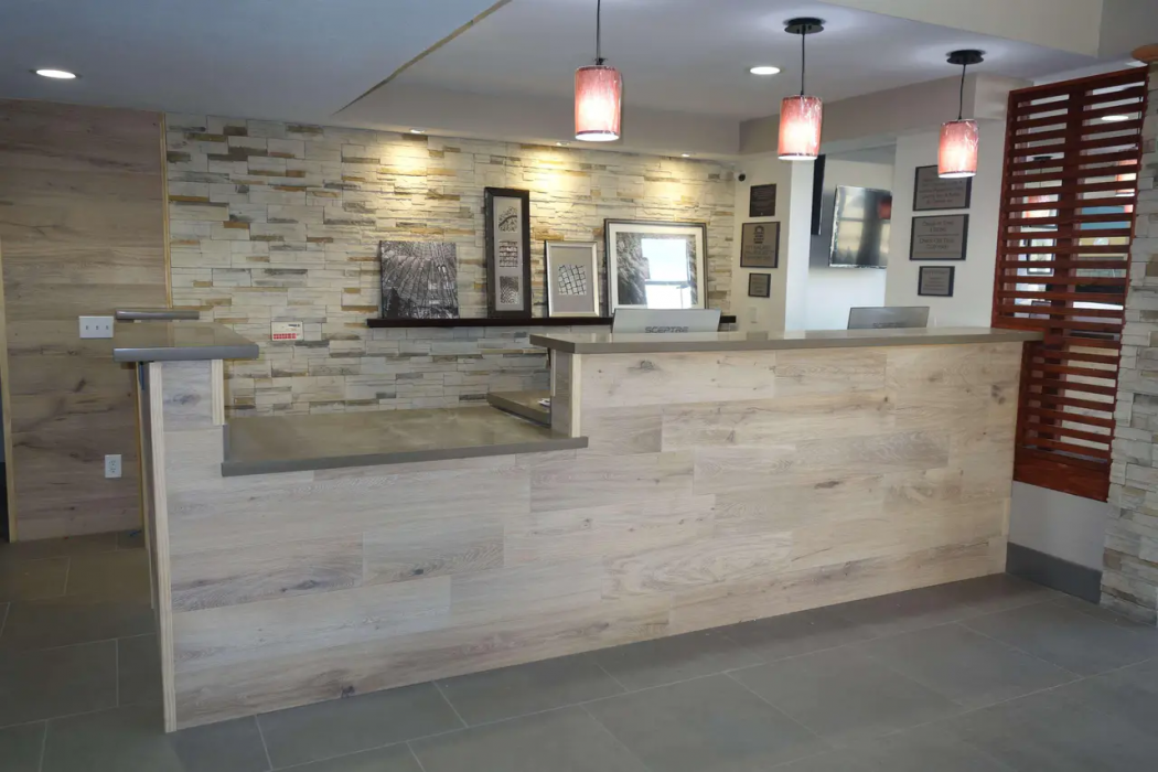 Country Inn and Suites By Radisson Bakersfield, CA 2/23