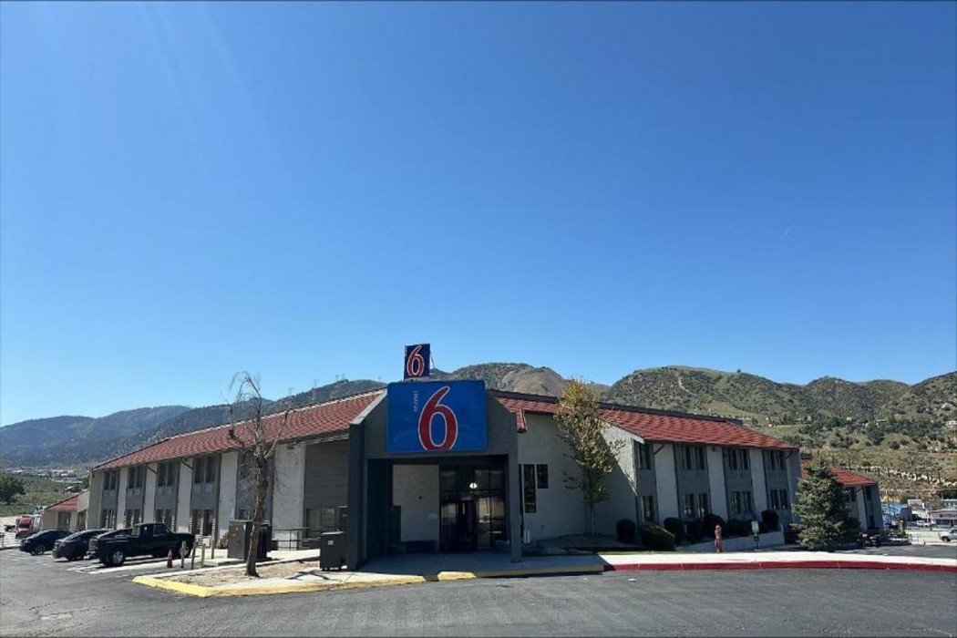 Motel6 Lebec, CA 1/44