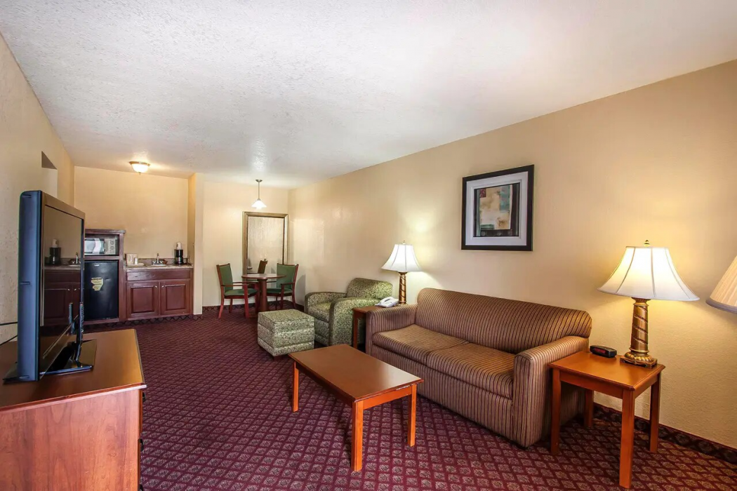 Quality Inn & Suites Covington 8/24