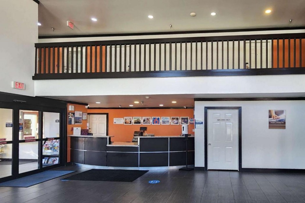Lobby at Motel6 Ennis, TX, ENNIS - TX